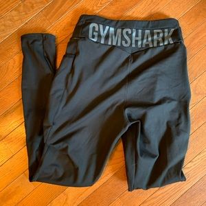 Gym shark recess leggings